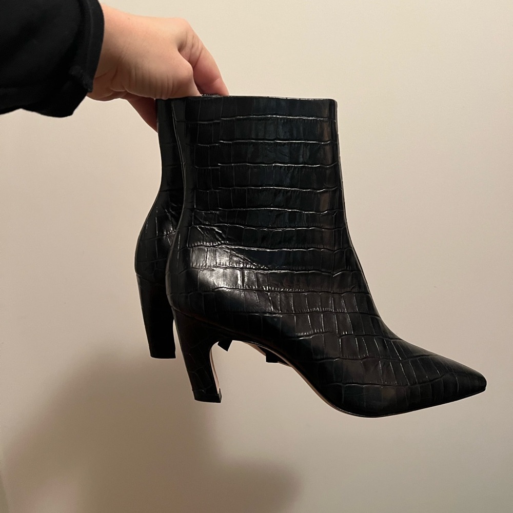 Everlane Short Banana Boot (black)